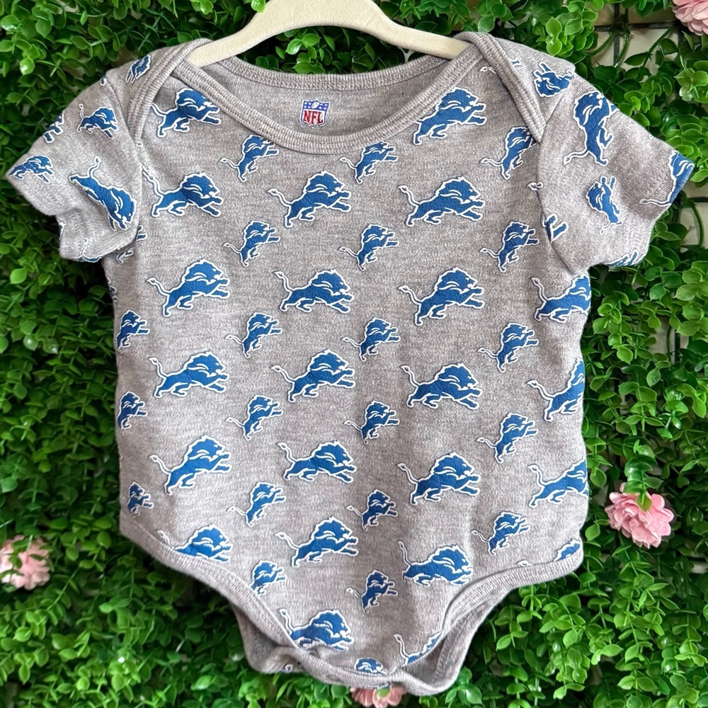 NFL Detroit Lions Baby Bodysuit | Grey 3–6M Football Fan Gear